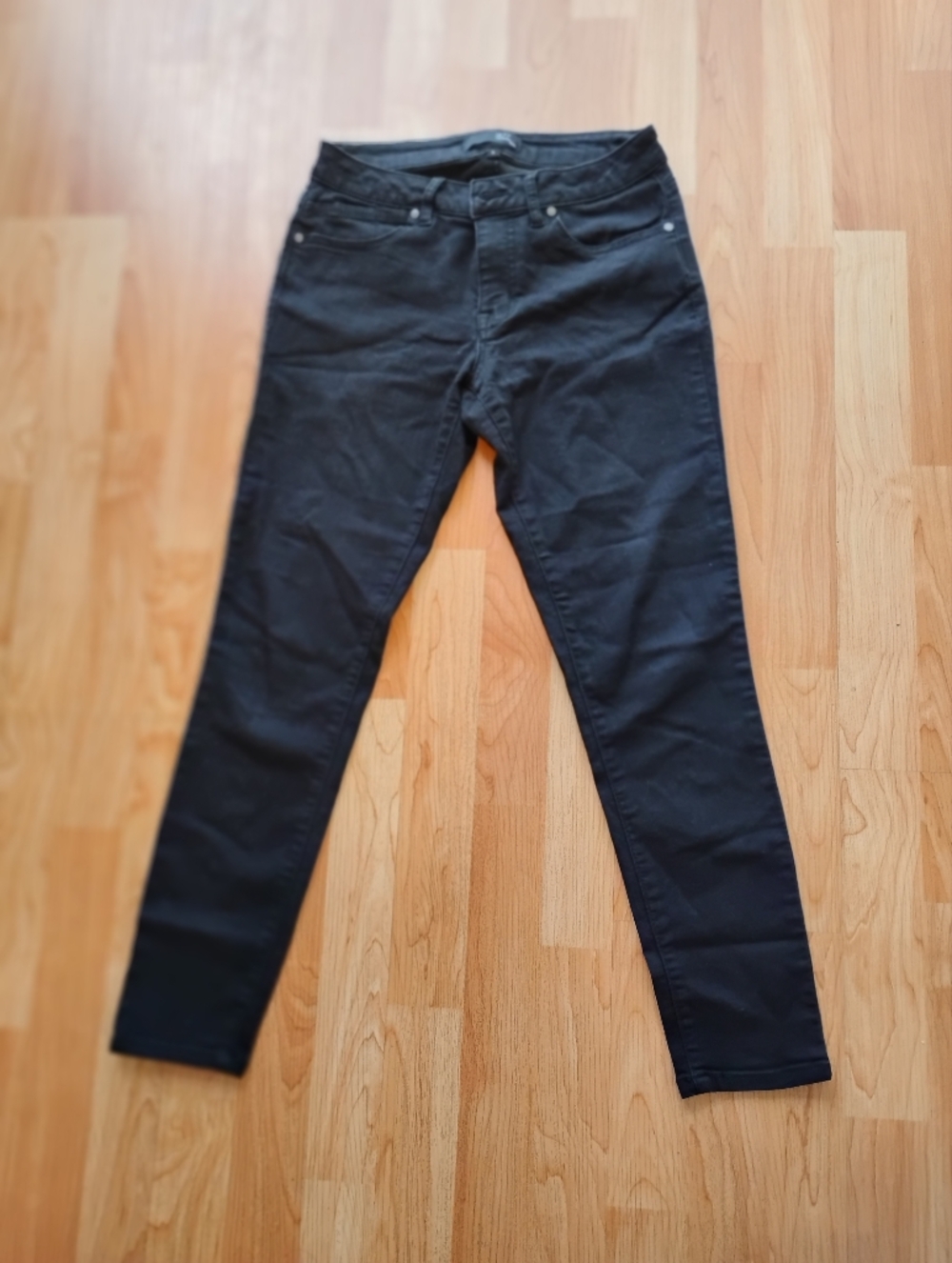 Women's 1822 Classic Black Slim Fit Stretchy Jeans Size 6